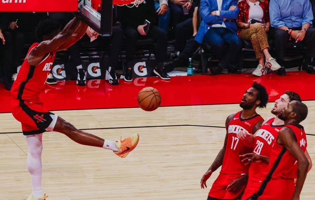 九游体育官网-休斯敦火箭发布备战花絮，赛前篮板制胜，亚冠任务艰巨，心理建设被强调(休斯顿火箭队未来的选秀权)