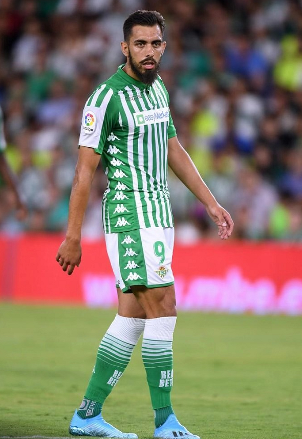 九游官网-今夜体能课后；夏洛特黄蜂状态回暖备战西甲；气氛紧张；资深球员宣示担当(超重和失重受力分析图)